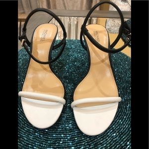 🍒MICKAEL KORS SANDALS🍒